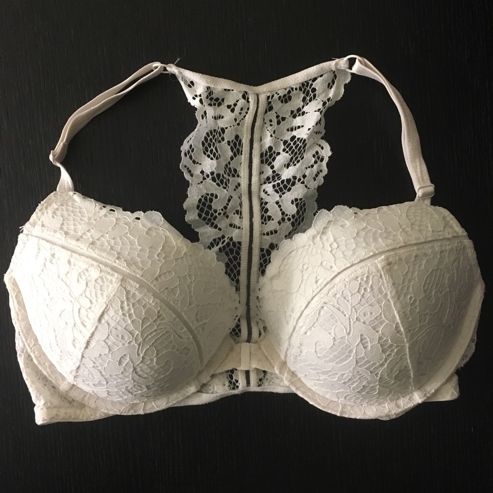 Victoria’s Secret Very Sexy White Lace Push Up Bra